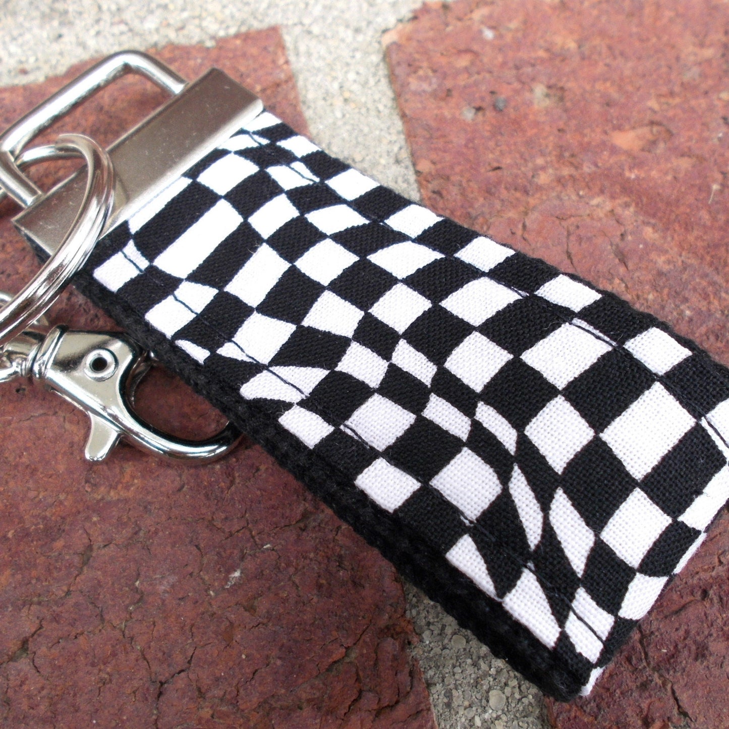 Mini Key FOB Keychain for Him - Mini Keychain for Boyfriend, Husband, Father Ideal as Belt Loop Keychain Racing Checks