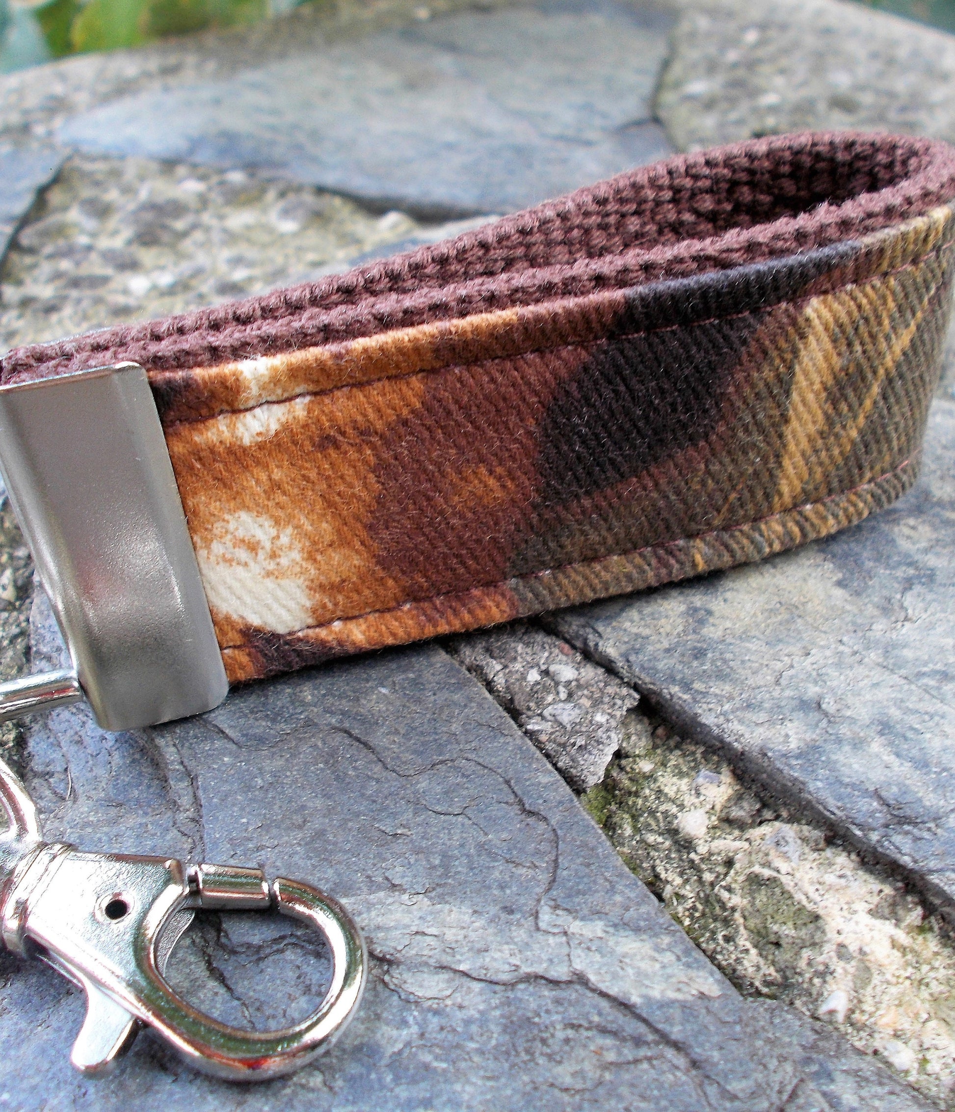 Camo Mini Key FOB Keychain for Him - Mini Keychain for Boyfriend, Husband, Father Ideal as Belt Loop Keychain