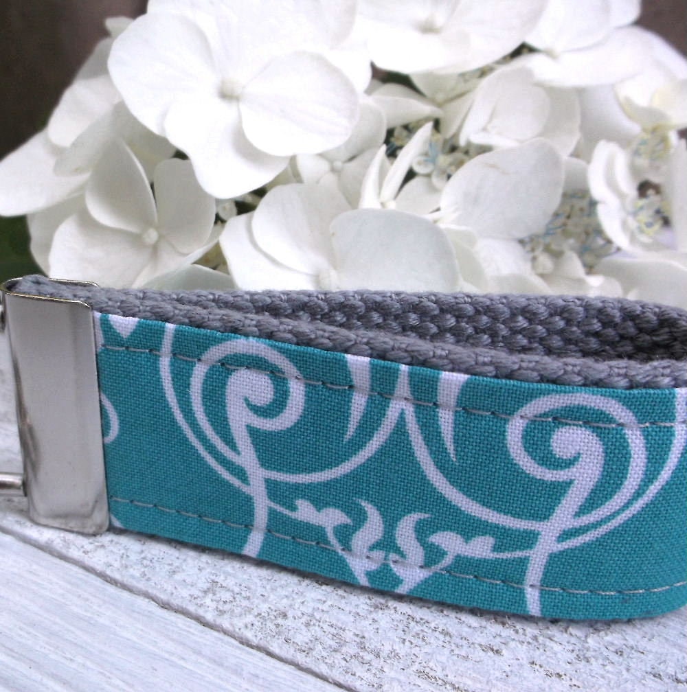 Mini Keyfob FOB Keychain for Women Ideal as a Purse Keychain or Backpack Keychain, Ideal Small Bridesmaid Gift, Teal Floral