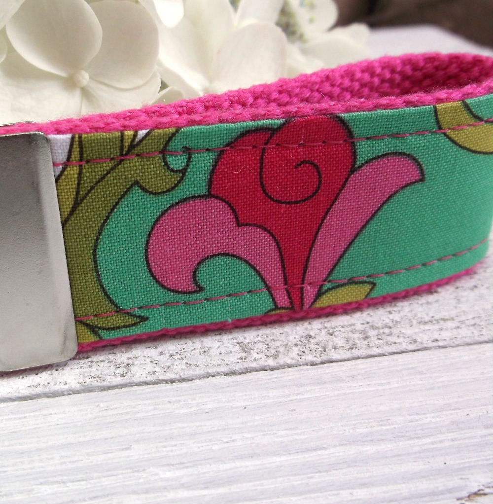 Floral Mini Keyfob FOB Keychain for Women Ideal as a Purse Keychain or Backpack Keychain, Ideal Small Bridesmaid Gift