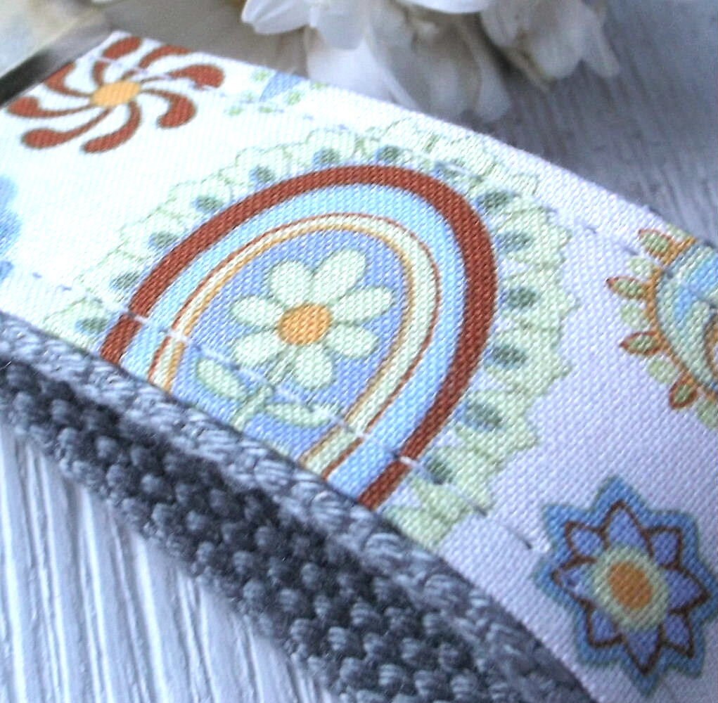 Mini Keyfob FOB Keychain for Women Ideal as a Purse Keychain or Backpack Keychain, Ideal Small Bridesmaid Gift Gray Floral Paisley