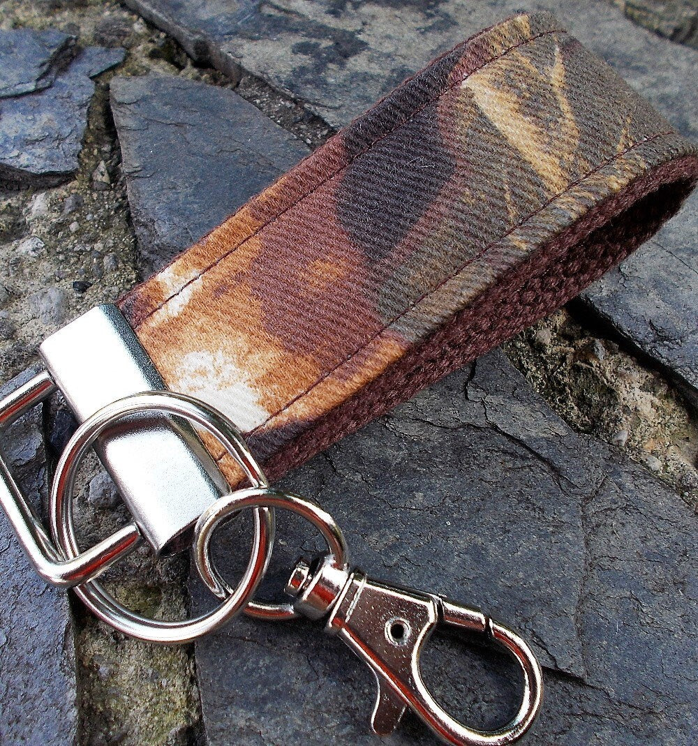 Camo Mini Key FOB Keychain for Him - Mini Keychain for Boyfriend, Husband, Father Ideal as Belt Loop Keychain