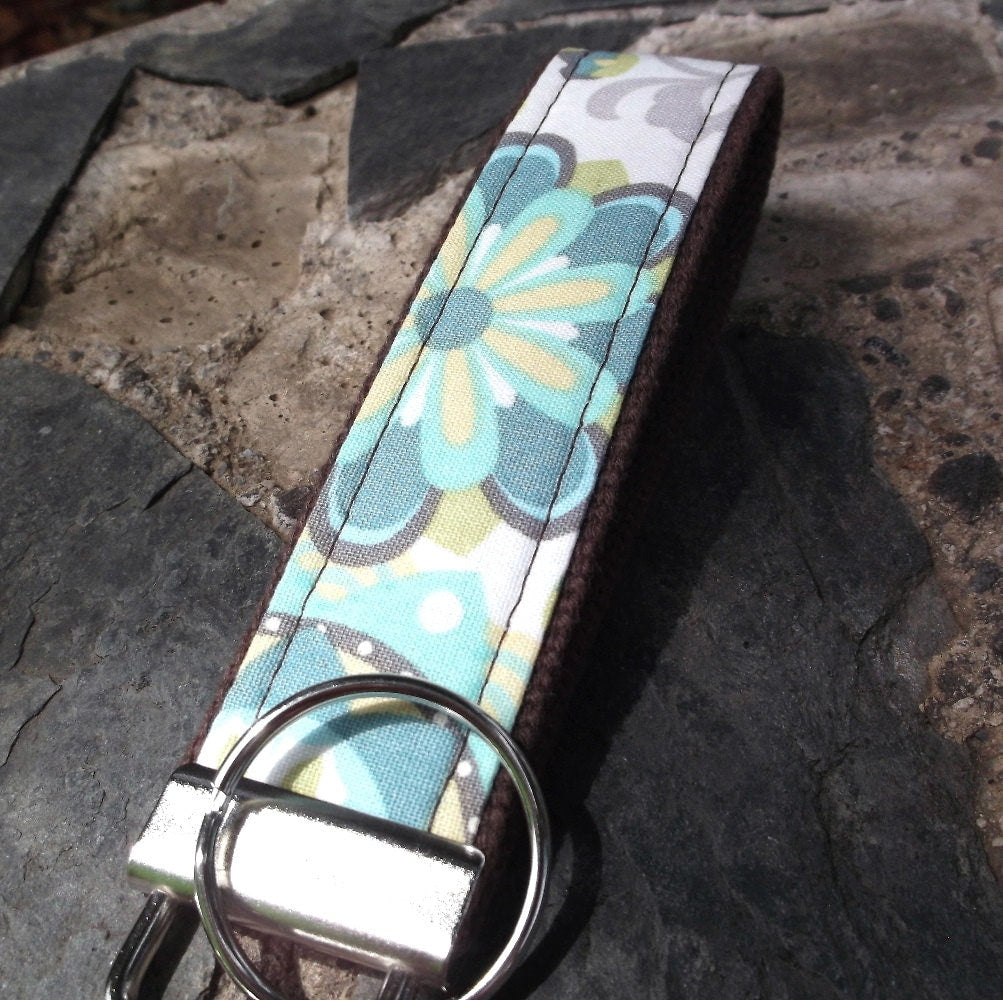 Handmade Floral Keychain Wristlet, College Graduation Gift for her, Thank you for Helping Me Grow, Expecting Mom Gift