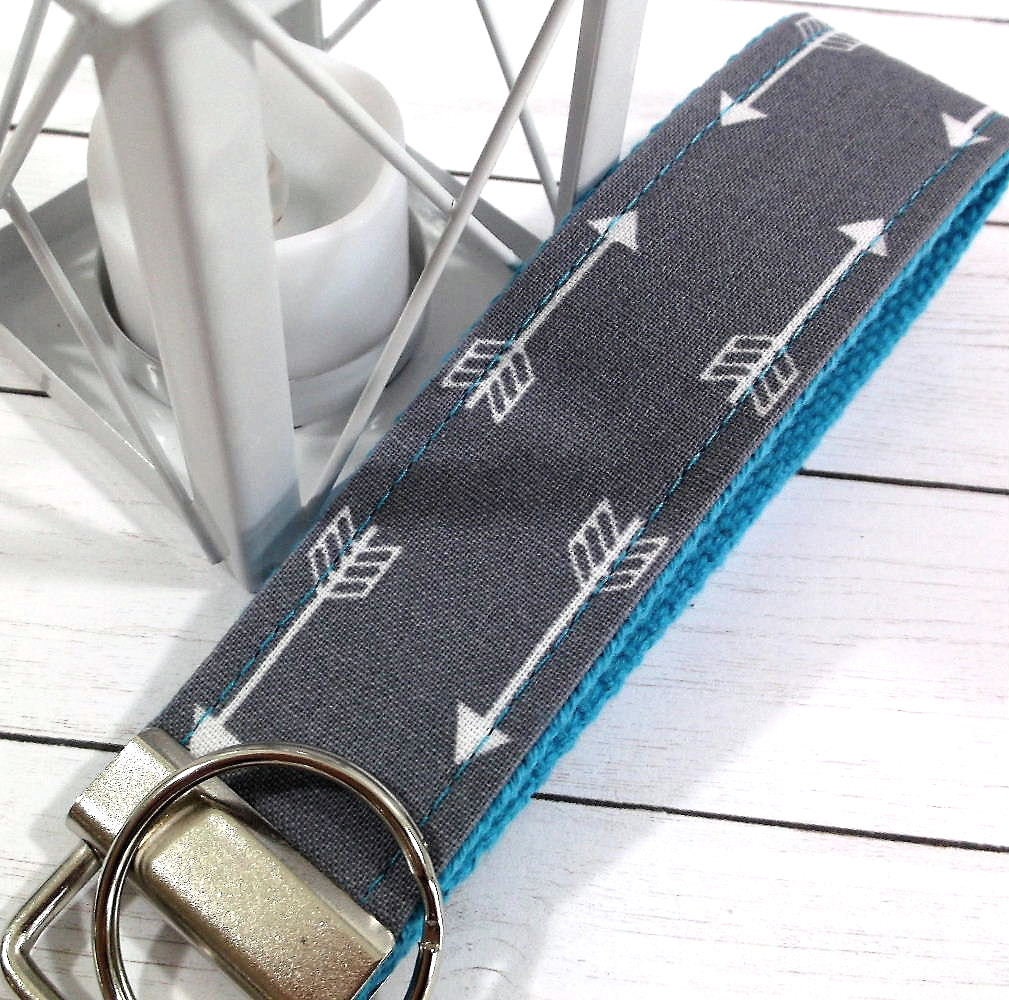 Arrow Keychain Grey Gray