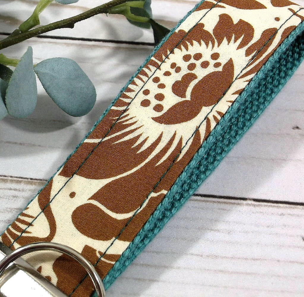 Handmade Floral Wristlet Keychain, College Graduation Gift for her, I Miss You Gift, Goodbye Gift