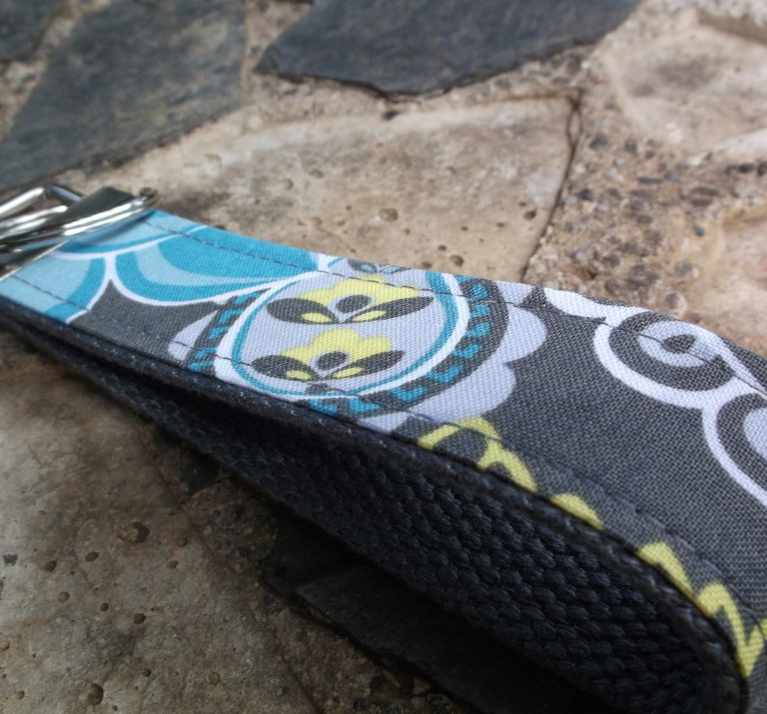 Handmade Floral Wristlet Keychain, College Graduation Gift for her, I Miss You Gift, Goodbye Gift