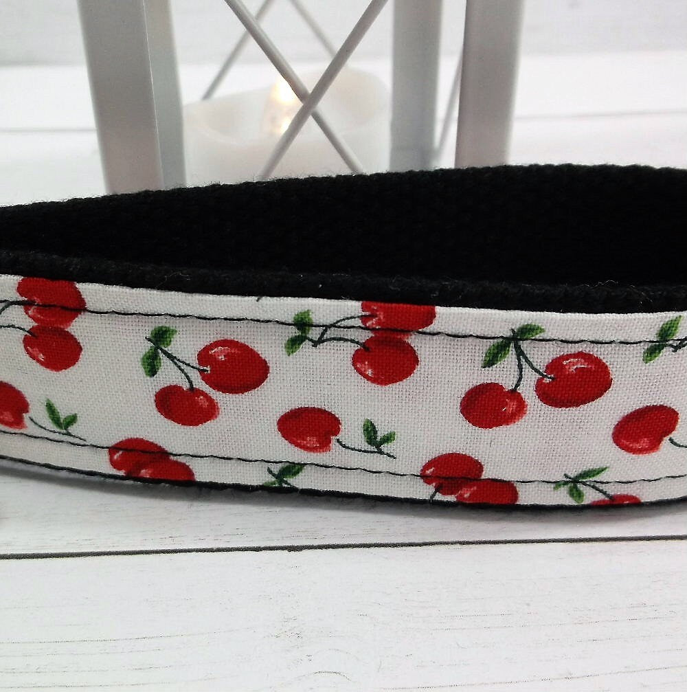 Cherries Wristlet Keychain, Popular Right Now, Moving Away Gift, Trending Now, Thinking of You Gift, Librarian Gifts, Teacher Gifts, Cherry