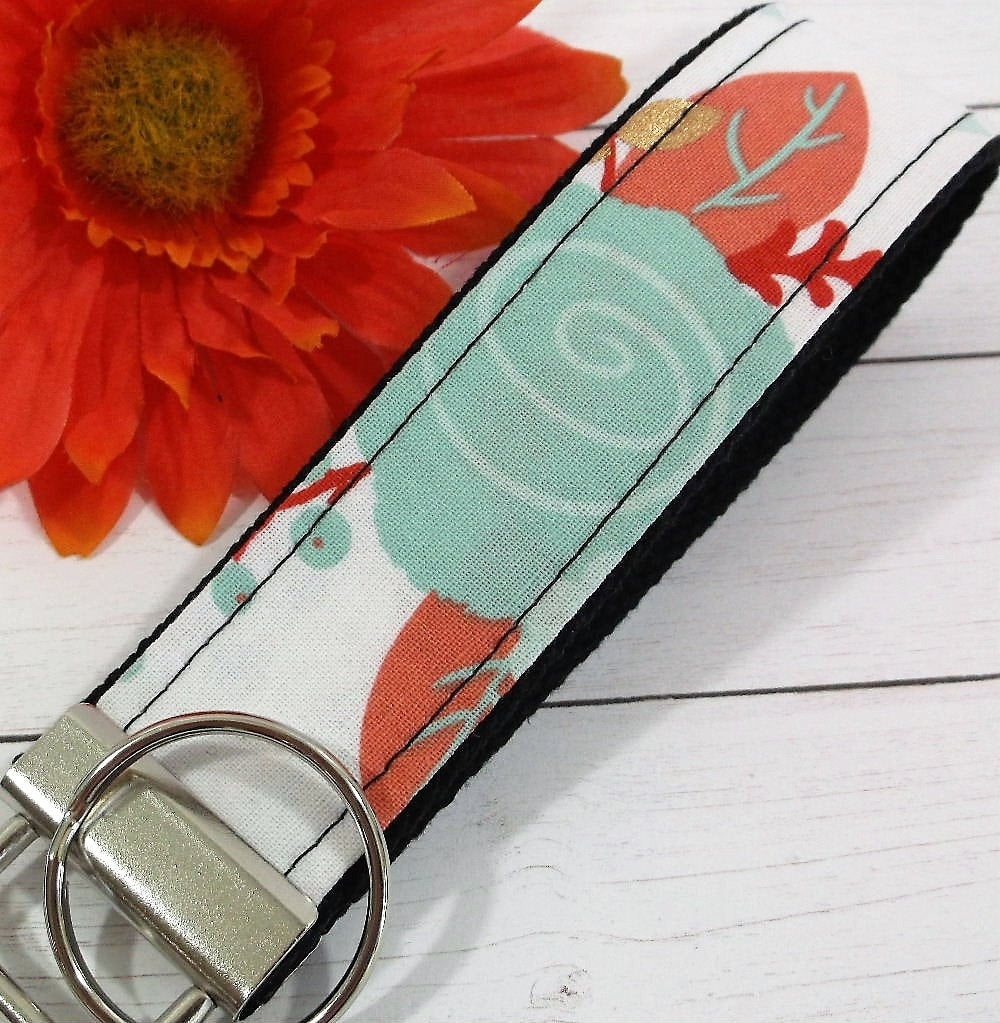 Floral Wristlet Keychain, College Graduation Gift for her, I Miss You Gift, Goodbye Gift