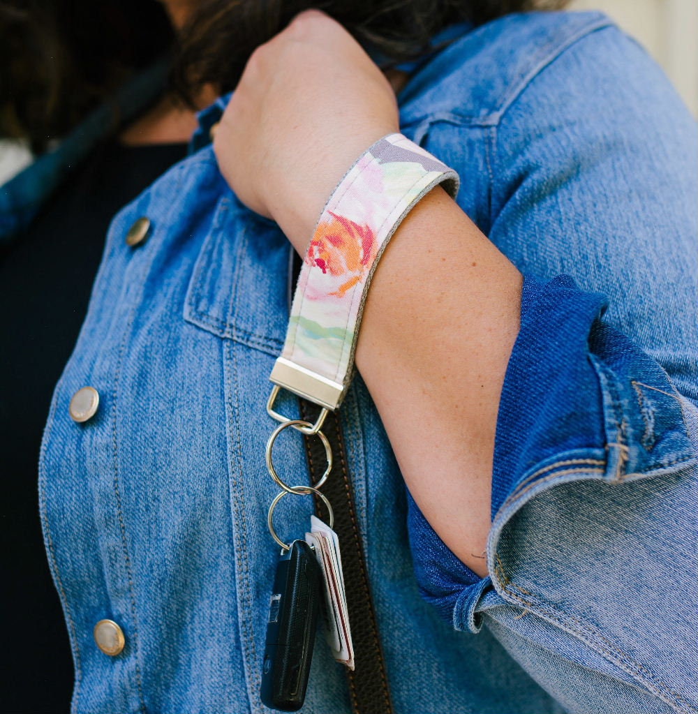 Handmade Floral Wristlet Keychain, College Graduation Gift for her, End of Year Teacher Gift, Good Luck Gifts