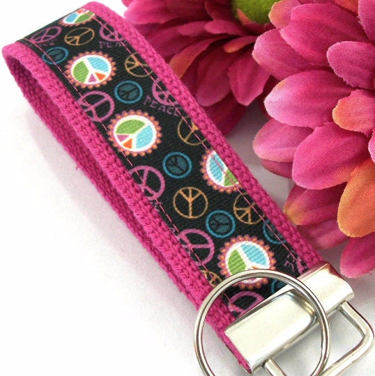 Wrist Keychain Retro Peace Signs