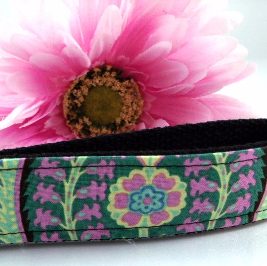Wristlet Key Fob in Emerald Amy Butler Floral