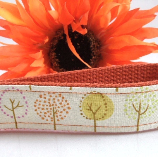Handmade Wristlet Keychain in Tree Fabric, College Graduation Gift for her, I Miss You Gift, Mom Gift from Son