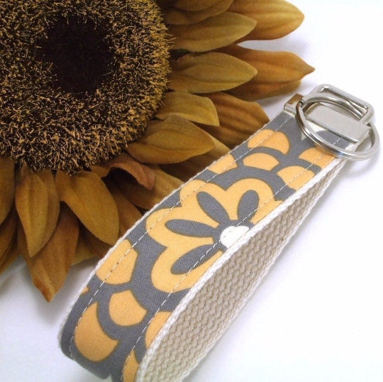 Amy Butler Key Fob Wallflower