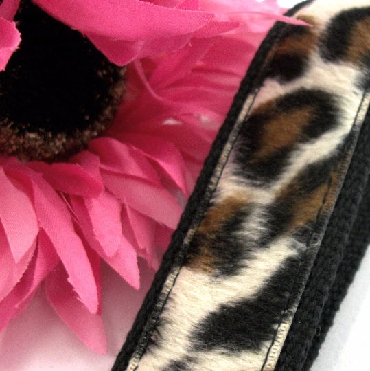 Handmade Ribbon Keychain in Faux Fur, College Graduation Gift for her, I Miss You Gift, Cheetah Keychain