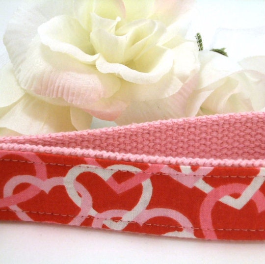 Handmade Heart Keychain, Bridesmaid Gift, Expecting Mom Gift, College Graduation Gift for Her, Popular Right Now, Best Friend Gifts