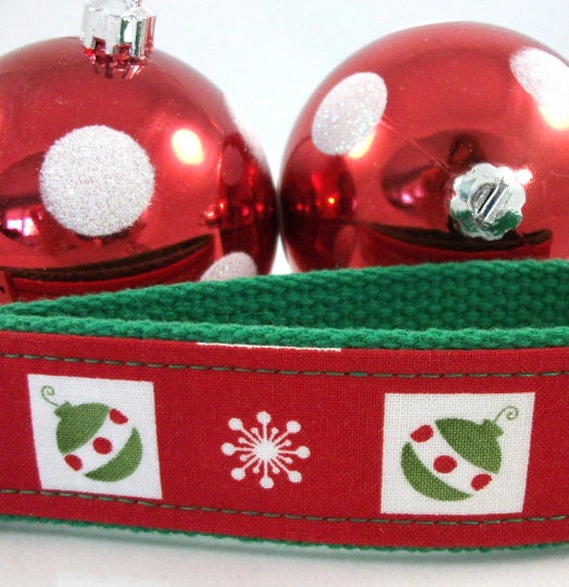Handmade Christmas Keychain Wristlet, Christmas Ornaments, Christmas in July, Trending Now, Key Chains for Women, Teacher Gifts
