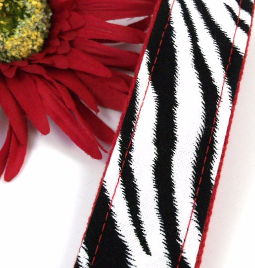 Black and White Zebra Print Wristlet Keychain, Cute Animal Print Keychain, Zebra Stripe Key Fob, Handmade Teacher Gift