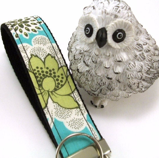 Amy Butler Key Fob Daisy Chain Clematis