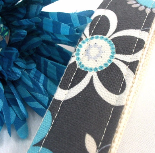 Funky Floral Keyfob in Grey and Turquoise