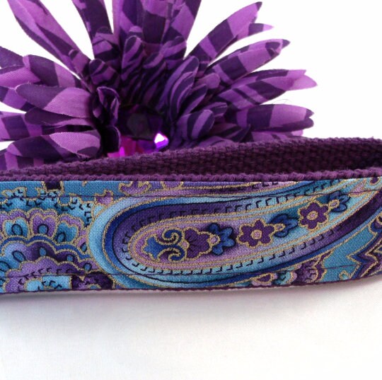 Handmade Wristlet Keychain in Paisley fabric, College Graduation Gift for her, I Miss You Gift, Mom Gift from Son