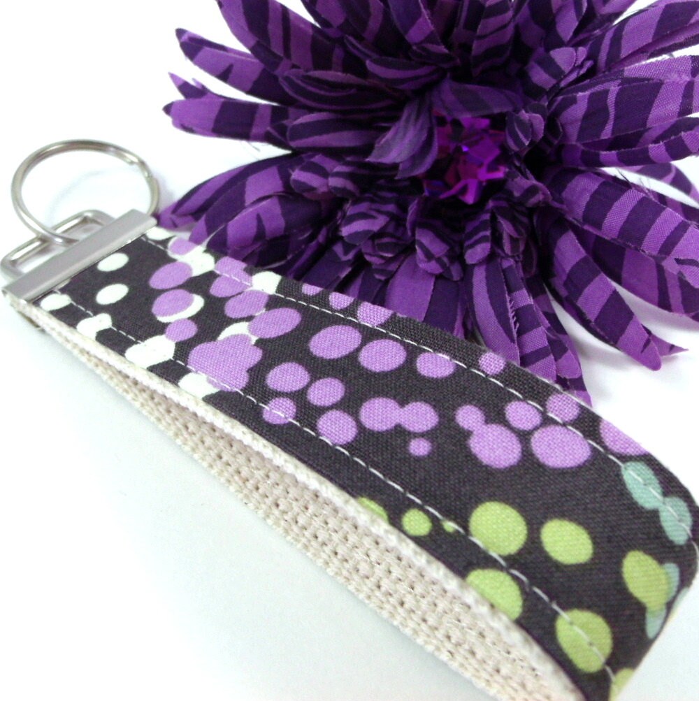 Handmade Wristlet Keychain in Lavender fabric, Good Luck Gift, Best Friend Gifts Long Distance, Preschool Teacher Gifts