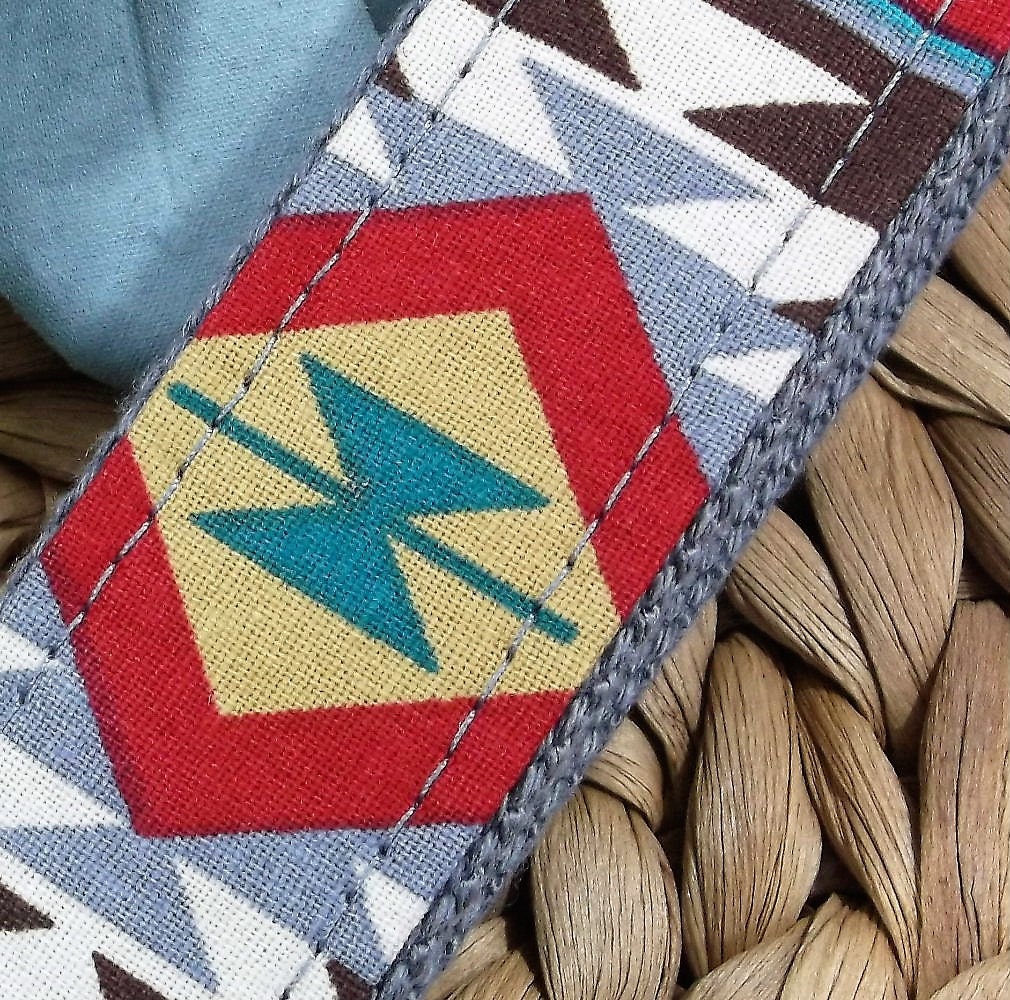 Southwestern Wristlet Keychain, Tribal fabric design Key fob, Handmade Key Chain Gift for Mom, Cute Keychain Bracelet