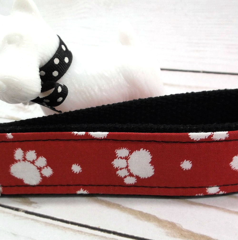 Dog Mom Keychain, Rescue Mom, Vet Tech Gift, Adopt Dog, Dog Sitter, Adopt a Pet, Trending Now, Dog Walker, Wristlet Keychain, Dog Owner gift