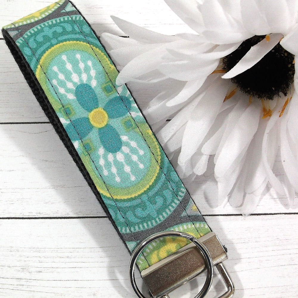 Floral Wristlet Keychain, College Graduation Gift for her, I Miss You Gift, Goodbye Gift