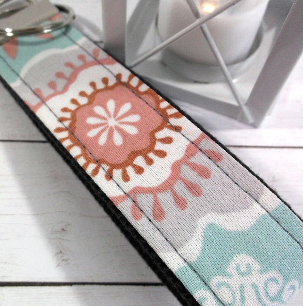 Handmade Floral Wristlet Keychain, College Graduation Gift for her, End of Year Teacher Gift, Good Luck Gifts