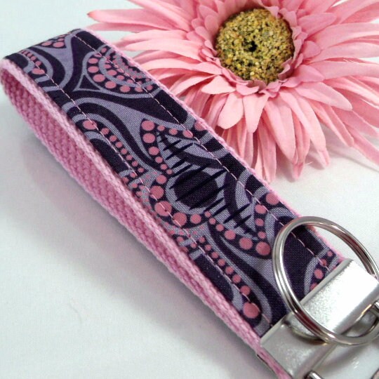 Peacock Keyfob in Pink Purple