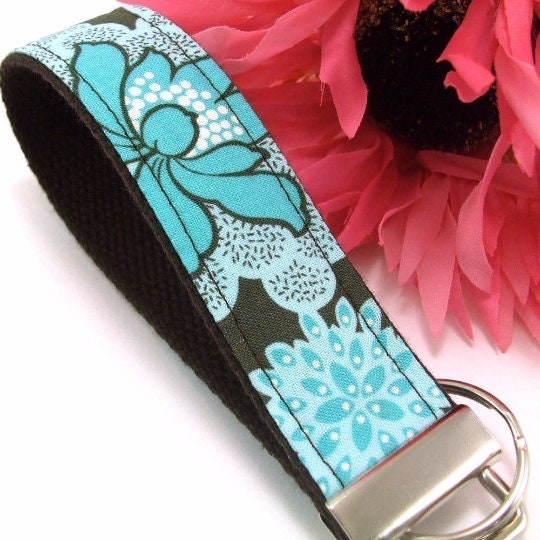Amy Butler Key Fob Daisy Chain Clematis