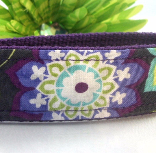 Handmade Wristlet Keychain in Paisley fabric, College Graduation Gift for her, I Miss You Gift, Mom Gift from Son