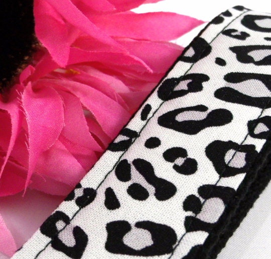 Handmade Cheetah Keychain, College Graduation Gift for her, I Miss You Gift, Mom Gift from Son