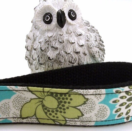 Amy Butler Key Fob Daisy Chain Clematis