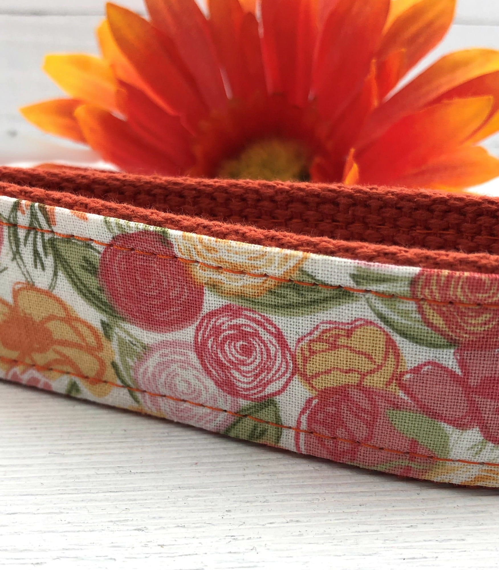 Floral Wristlet Keychain, Wrist Keychain for Her, Key fob Wristlet in Coral and Pink, Keychain Wristlet, Bracelet Keychain