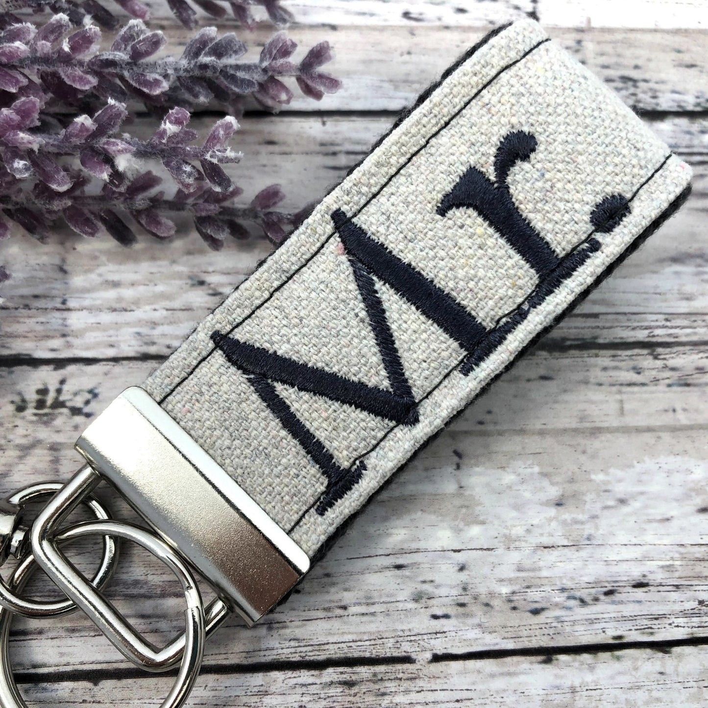 Couples Keychain, Couples Keychains, Couples Keychain Set, Couples Keychain Personalized, Mr. and Mrs., Mr. and Mrs. Gifts, Wedding Gift
