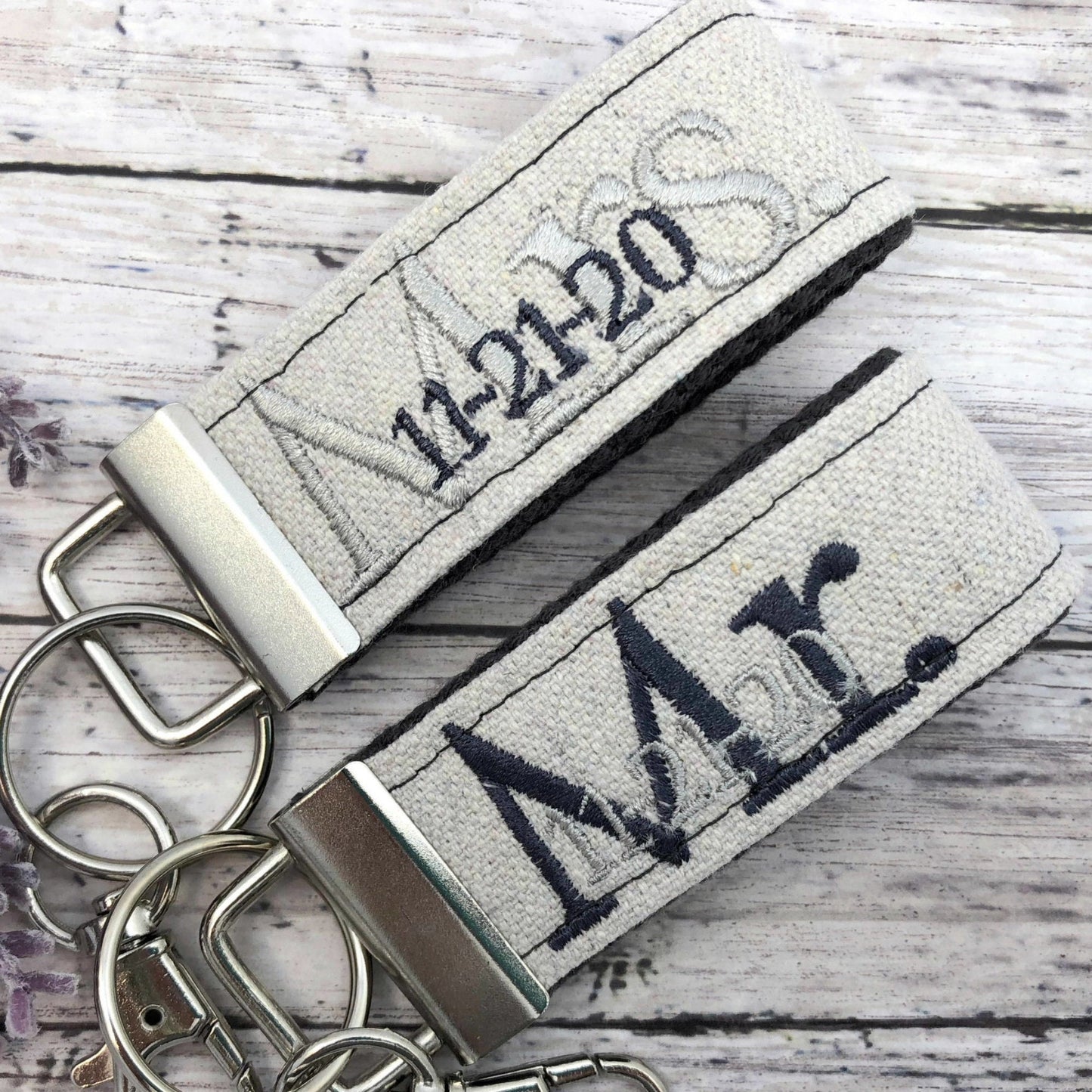 Couples Keychain, Couples Keychains, Couples Keychain Set, Couples Keychain Personalized, Mr. and Mrs., Mr. and Mrs. Gifts, Wedding Gift