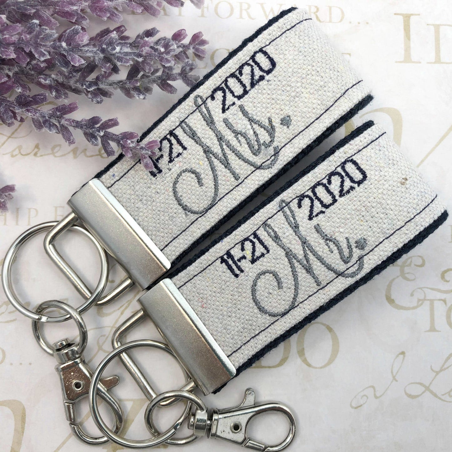 Couples Keychain, Couples Keychains, Couples Keychain Set, Couples Keychain Personalized, Mr. and Mrs., Mr. and Mrs. Gifts, Wedding Gift