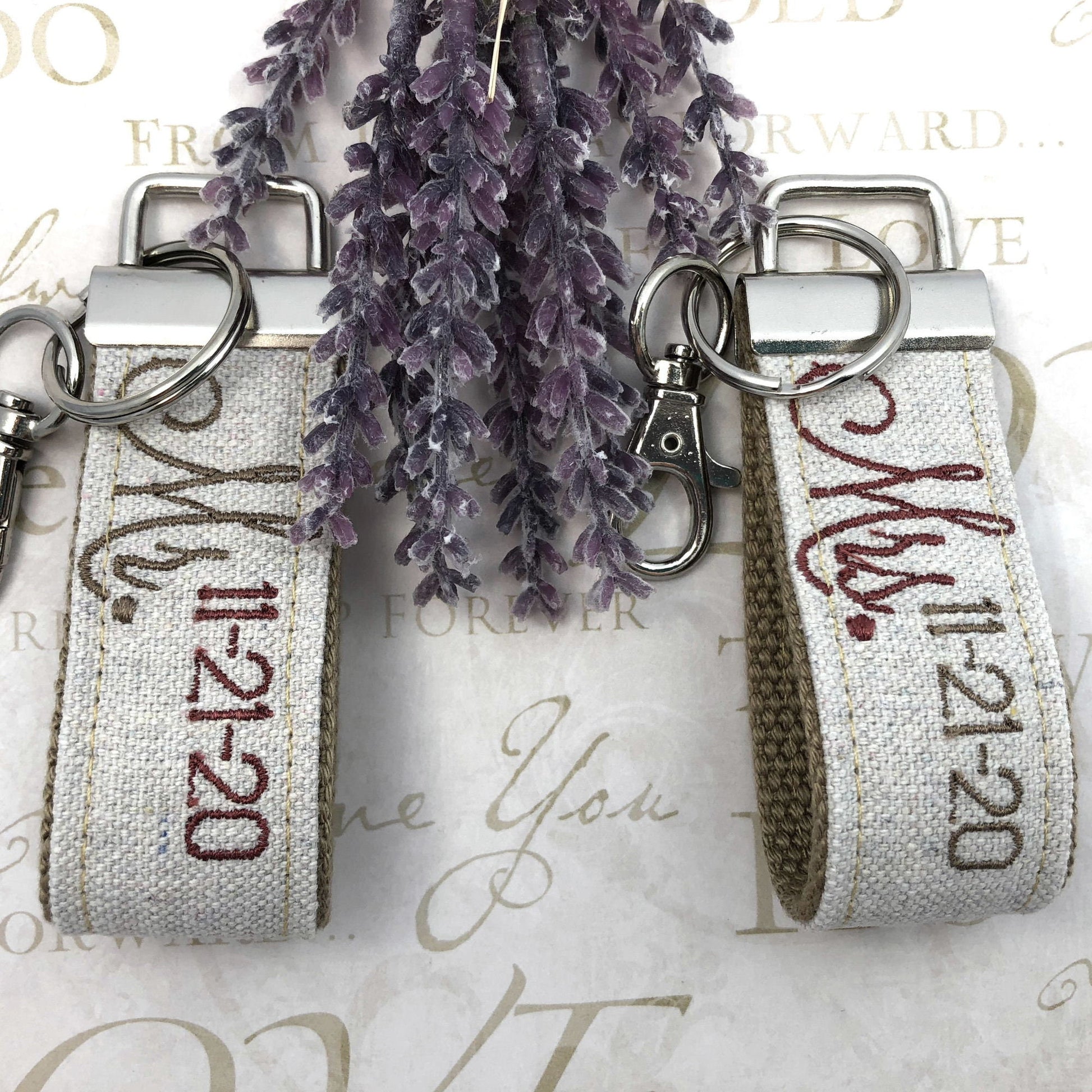 Couples Keychain, Couples Keychains, Couples Keychain Set, Couples Keychain Personalized, Mr. and Mrs., Mr. and Mrs. Gifts, Wedding Gift
