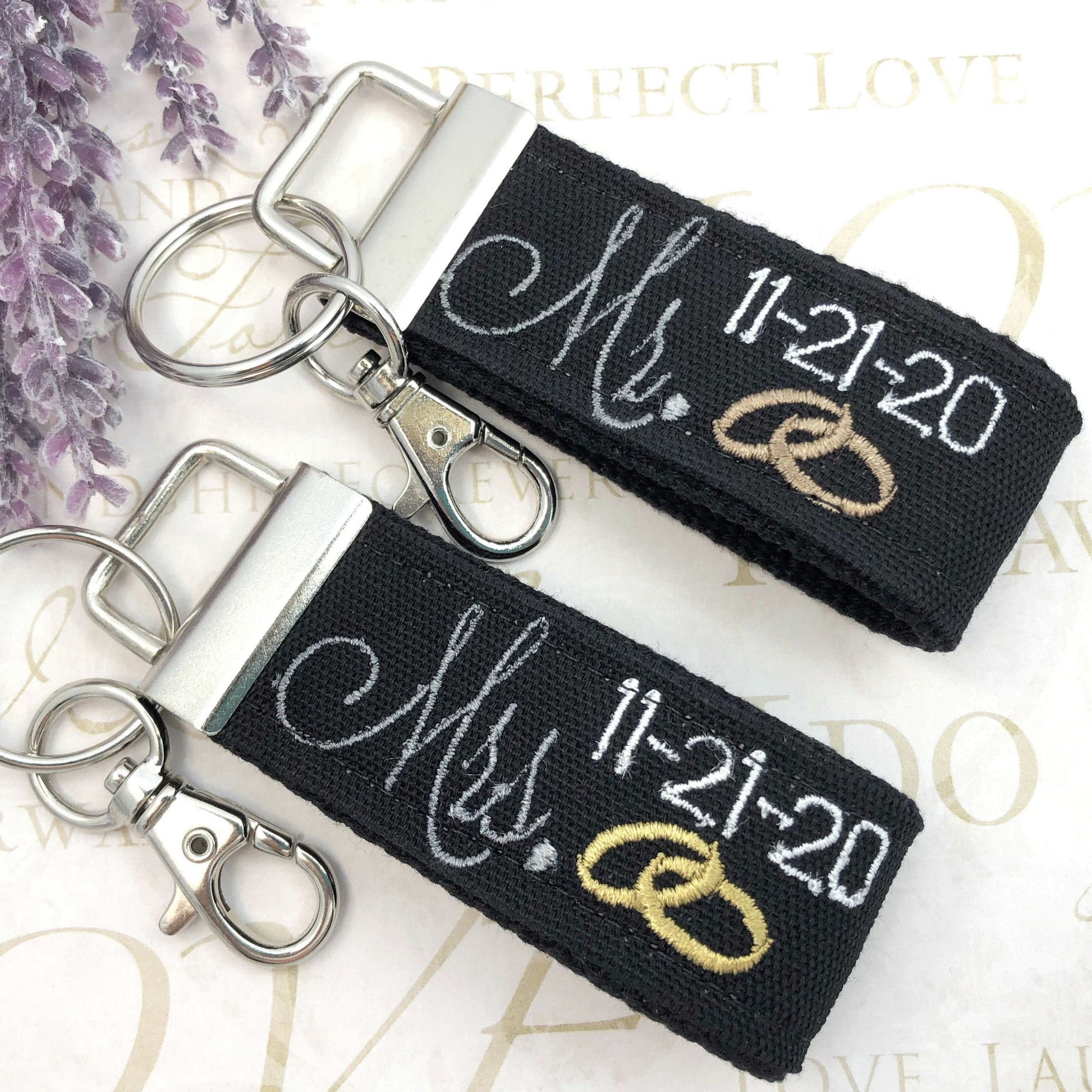 Couples Keychain, Couples Keychains, Couples Keychain Set, Couples Keychain Personalized, Mr. and Mrs., Mr. and Mrs. Gifts, Wedding Gift