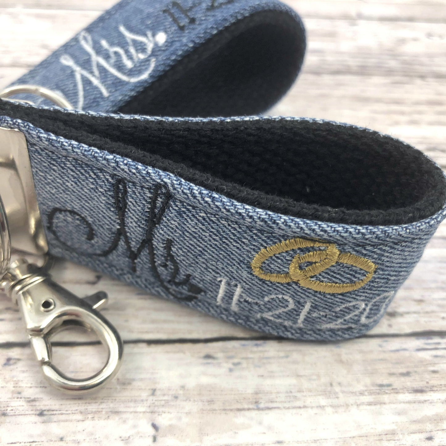 Couples Keychain, Couples Keychains, Couples Keychain Set, Couples Keychain Personalized, Mr. and Mrs., Mr. and Mrs. Gifts, Wedding Gift