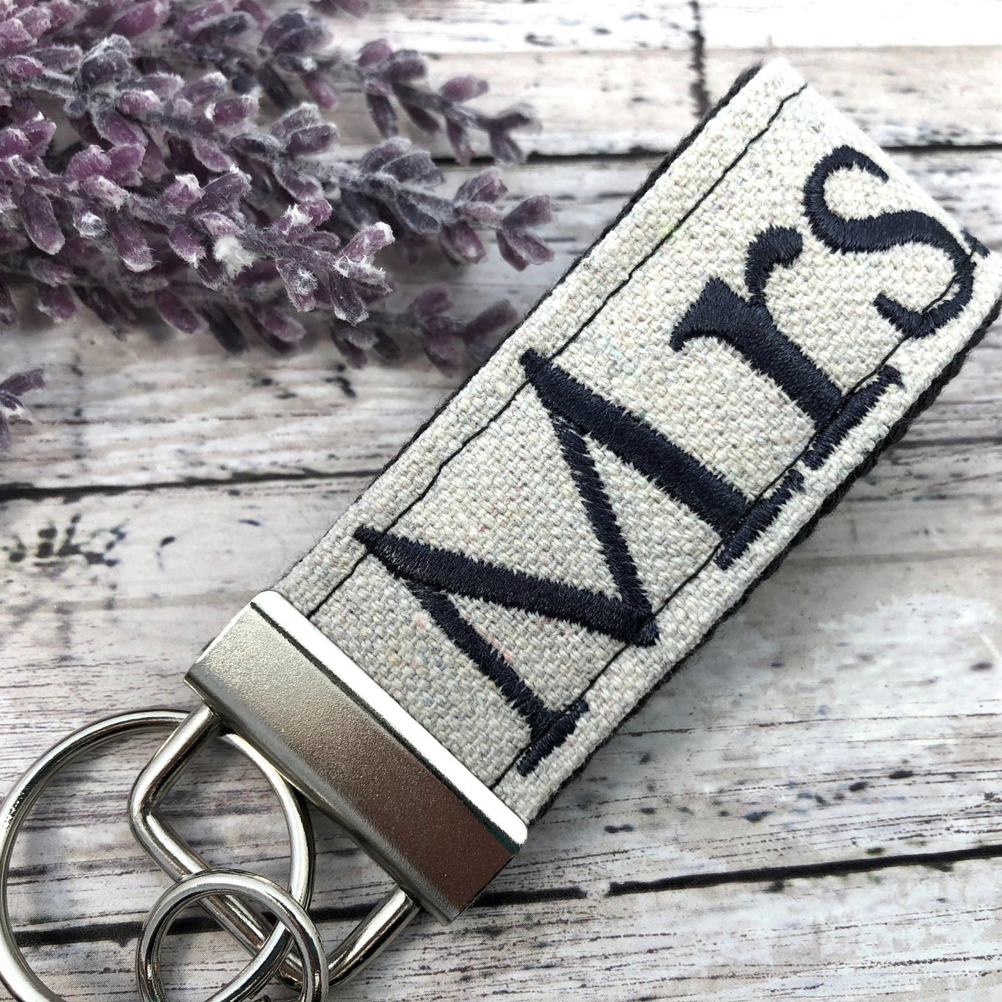 Couples Keychain, Couples Keychains, Couples Keychain Set, Couples Keychain Personalized, Mr. and Mrs., Mr. and Mrs. Gifts, Wedding Gift