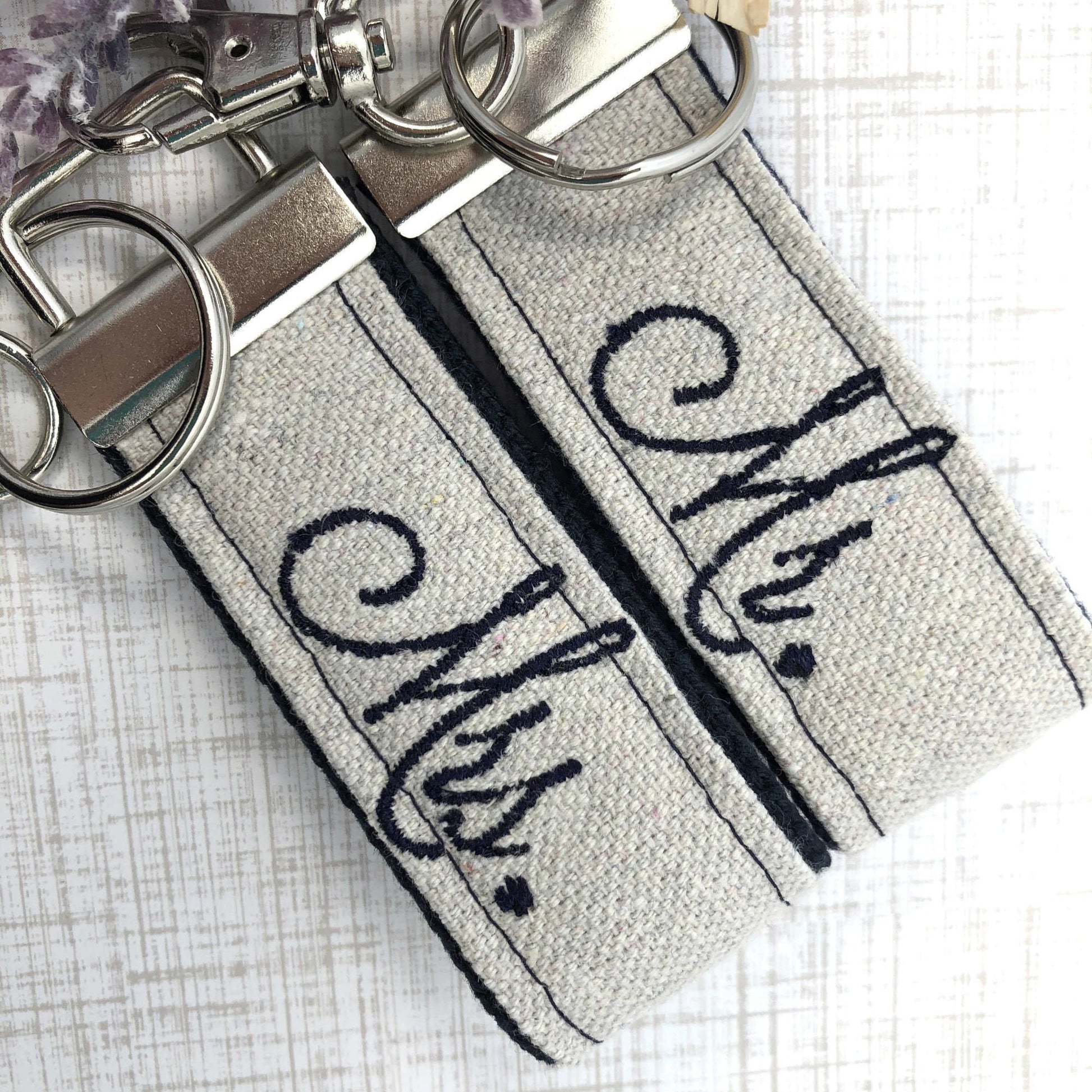 Couples Keychain, Couples Keychains, Couples Keychain Set, Couples Keychain Personalized, Mr. and Mrs., Mr. and Mrs. Gifts, Wedding Gift