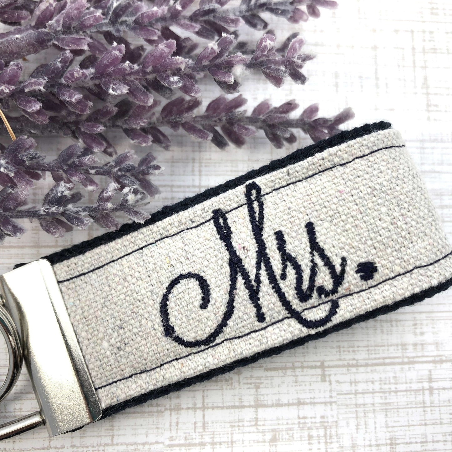 Couples Keychain, Couples Keychains, Couples Keychain Set, Couples Keychain Personalized, Mr. and Mrs., Mr. and Mrs. Gifts, Wedding Gift