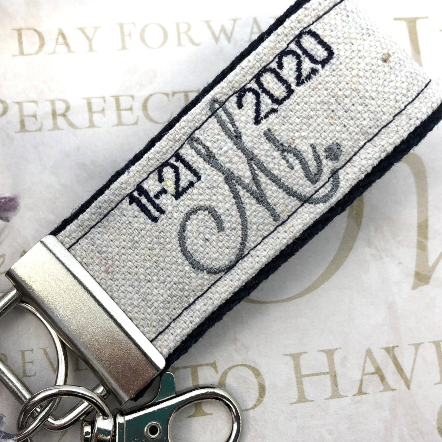 Couples Keychain, Couples Keychains, Couples Keychain Set, Couples Keychain Personalized, Mr. and Mrs., Mr. and Mrs. Gifts, Wedding Gift