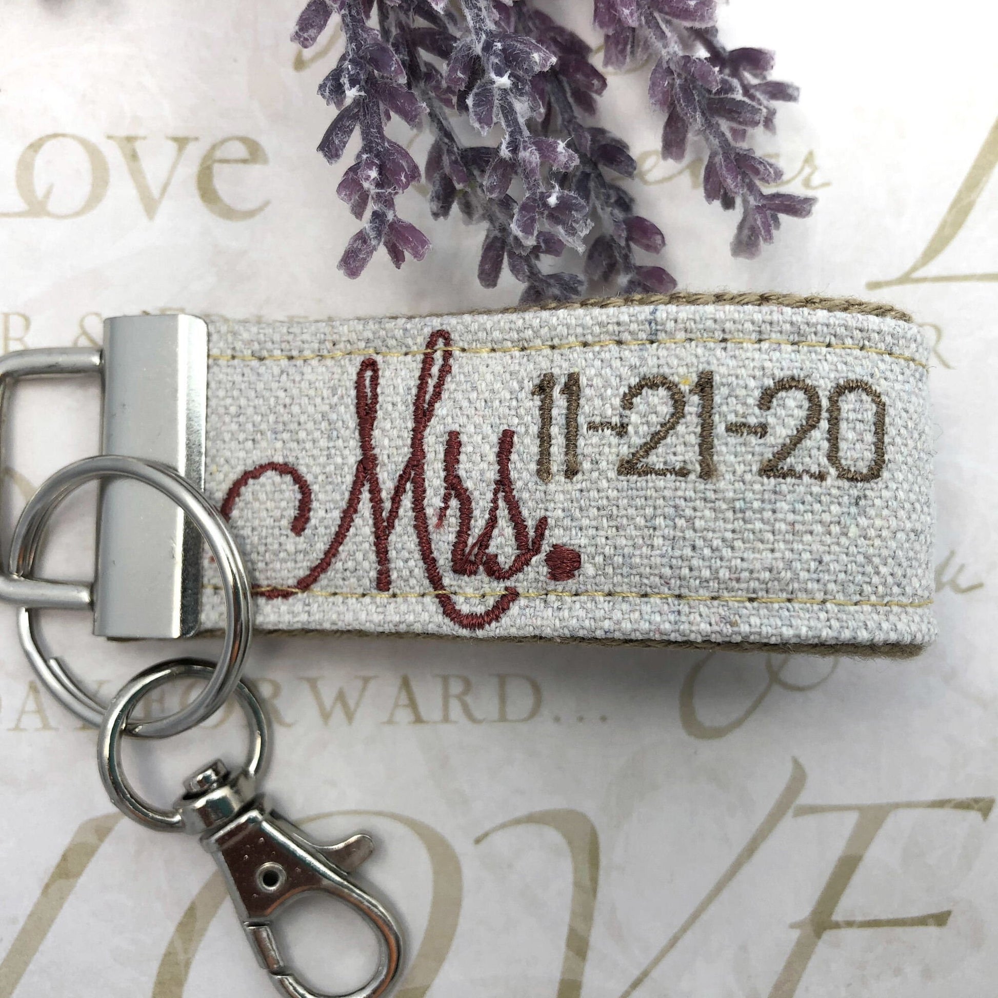 Couples Keychain, Couples Keychains, Couples Keychain Set, Couples Keychain Personalized, Mr. and Mrs., Mr. and Mrs. Gifts, Wedding Gift