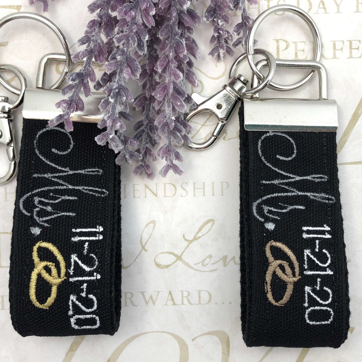 Couples Keychain, Couples Keychains, Couples Keychain Set, Couples Keychain Personalized, Mr. and Mrs., Mr. and Mrs. Gifts, Wedding Gift