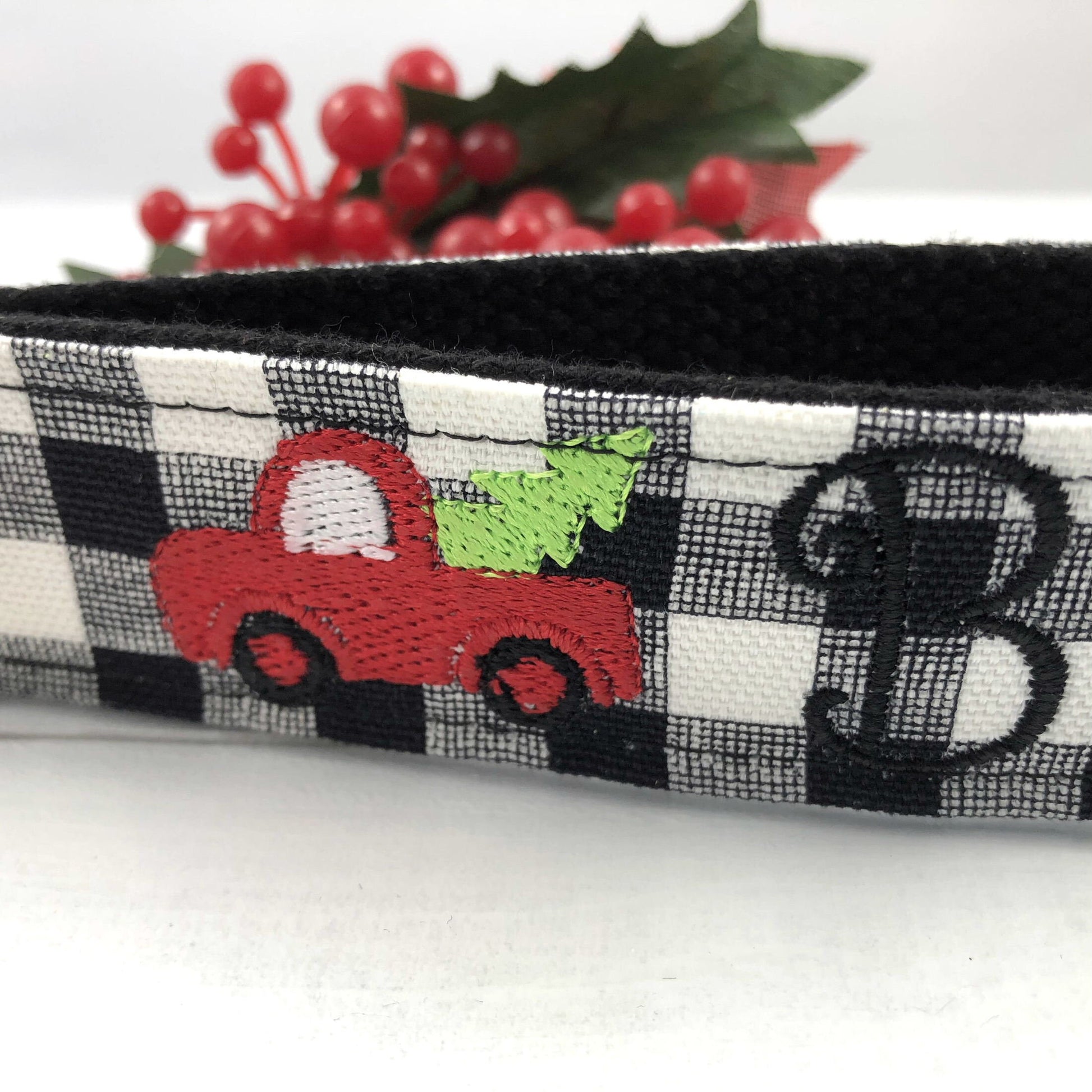 Monogrammed Keychain with Tree in Vintage Pickup Truck, Initial Keychain Teacher Gift Ideas, Good luck Gifts