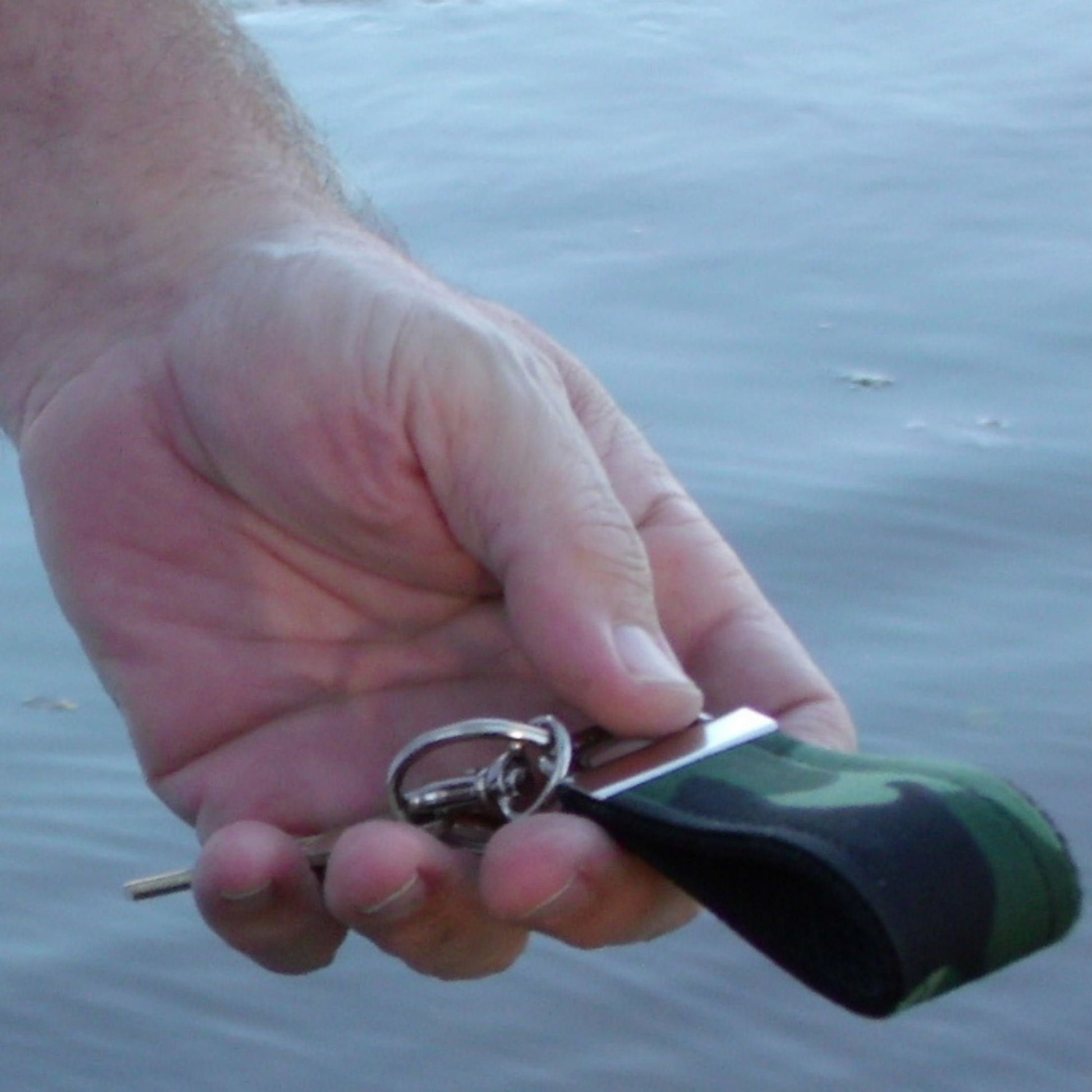 Mini Key FOB Keychain for Him - Mini Keychain for Boyfriend, Husband, Father Ideal as Belt Loop Keychain Racing Checks