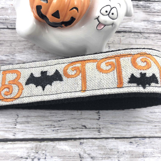 Handmade Halloween Keychain, Bats, Embroidered, Halloween Gift, Popular Right Now, Best friend Gifts, Halloween Bats